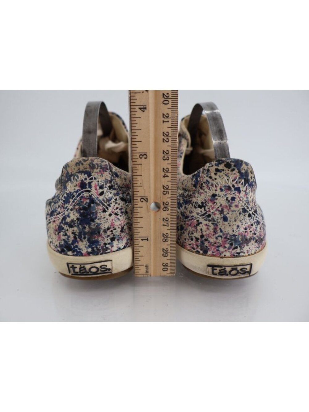 Taos Women's Star Sneaker Size 6.5 Floral Canvas Lace Up Walking Shoe - Picture 6 of 14